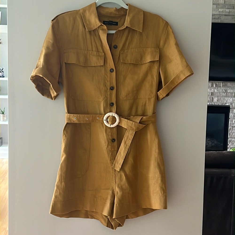 Banana Republic mustard color linen romper, size extra small